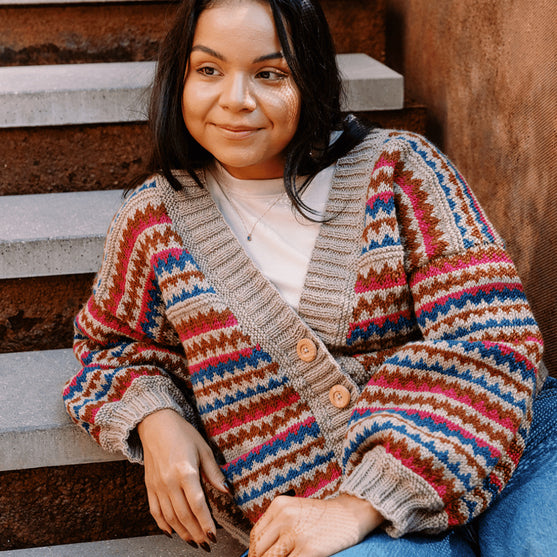 Ottolie - Chevron Cardigan med lommer
2