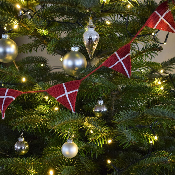 Hæklet Dannebrog flagranke - vimpel
2