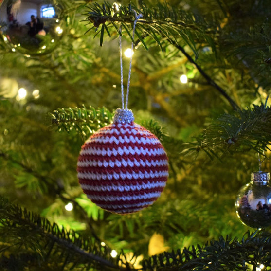 Hæklede julekugler - store
4