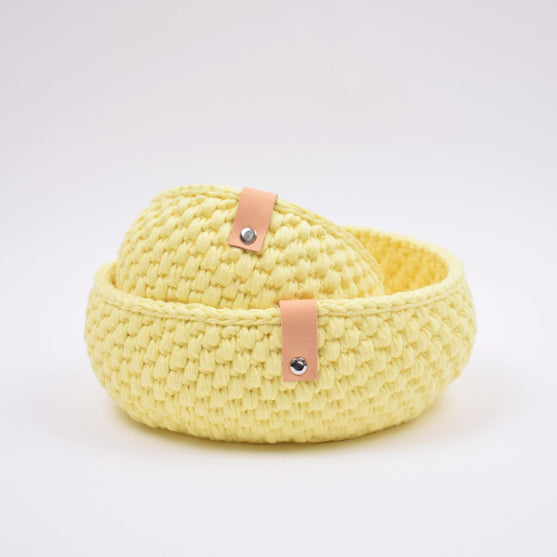 Ribbon påske brødkurve
3