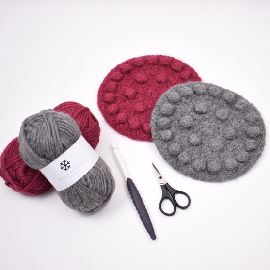 Filtet bordskåner m. blomst i bobler
3