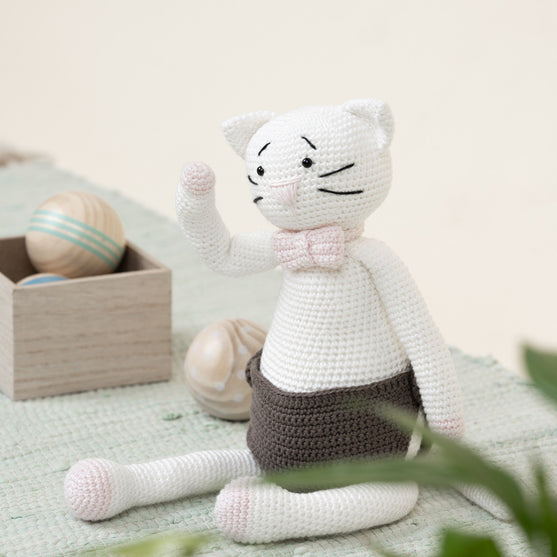 Katten Kate
3