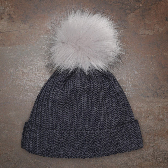 Pompon m/knap, Grå, small - Go Handmade
3