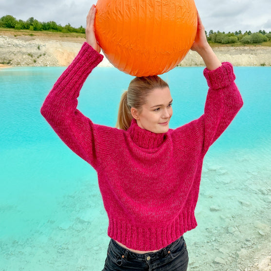 Bobbie - Rullekravesweater
4