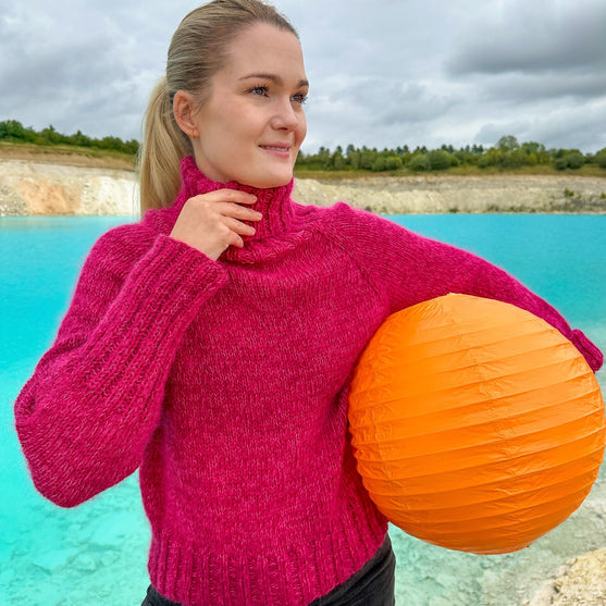 Bobbie - Rullekravesweater
3