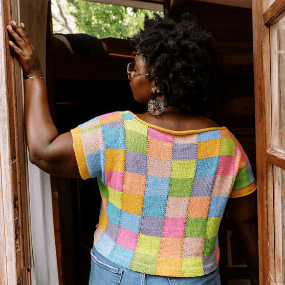 Suncatcher - Intarsia T-shirt med Firkantet Hals
6