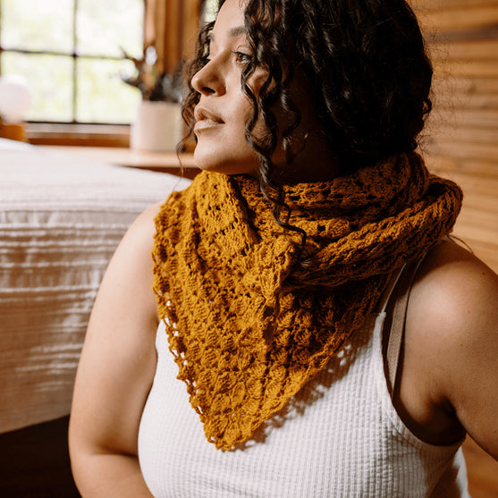 Grisaille - Trekantet Blondesjal
4