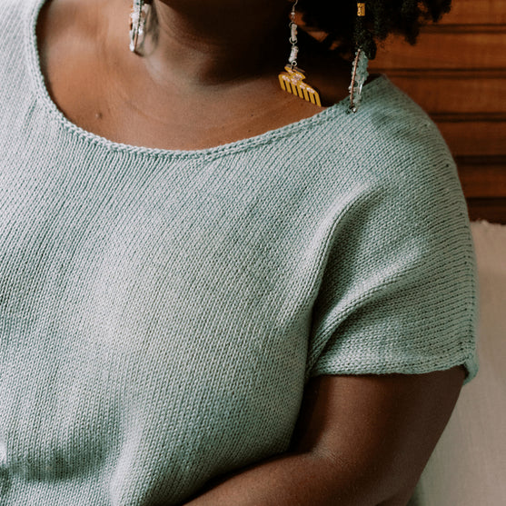 Floreale Top - T-shirt med Hulmønster-ryg
8