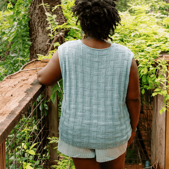 Calme Top - Ærmeløs Top i Kurveflet
3