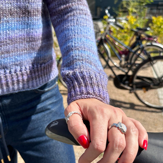 Autumn Waves – Sweater
7