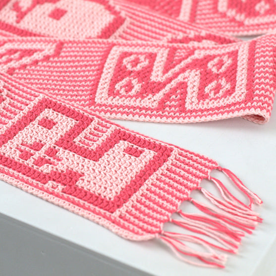 Hooked on You - Halstørklæde
16