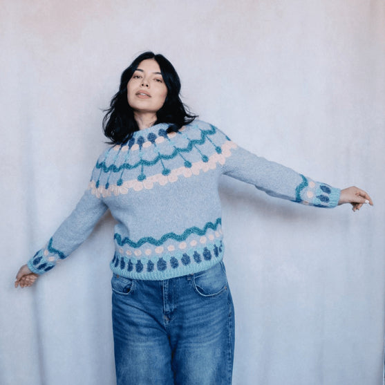 Whim - Sweater i Flerfarvestrik
3