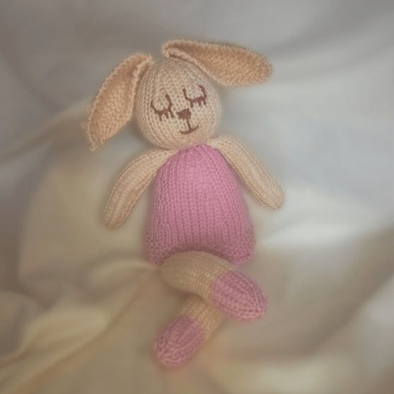 Bessie Bunny – Tøjdyr
2