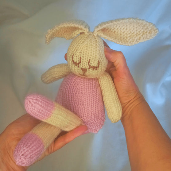 Bessie Bunny – Tøjdyr
4