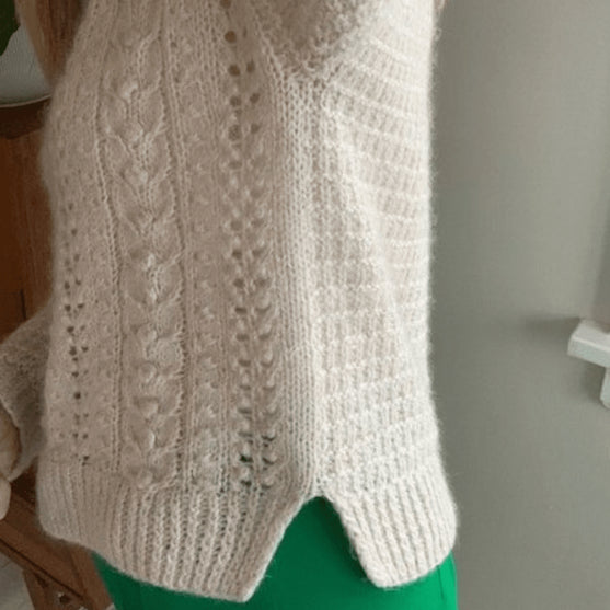 CoCo Swirl - Sweater
5