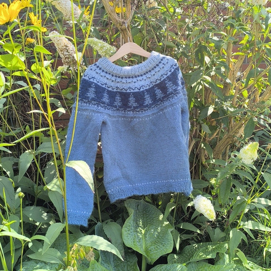 Fluffy Winterday - Børnesweater
3
