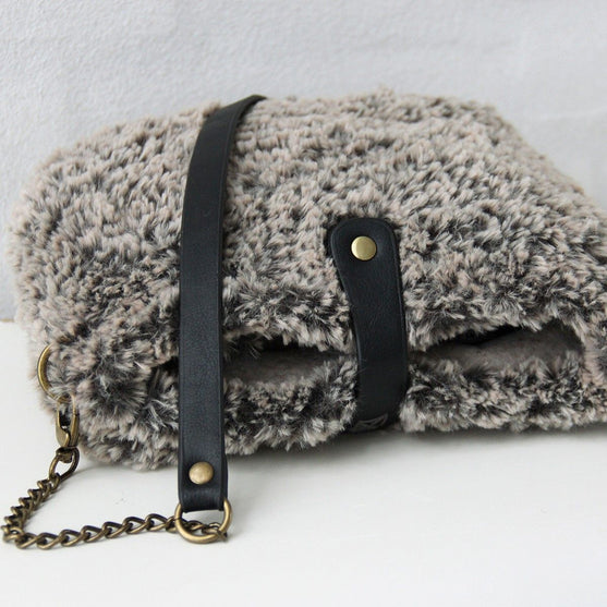 Fur Lux Tasker
4