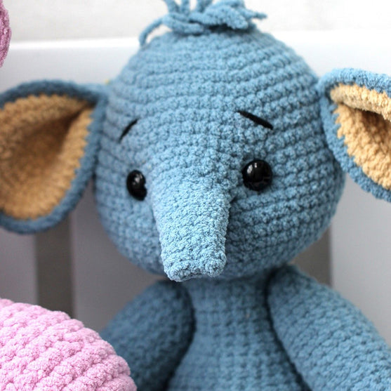 Elephant friends - Happy Chunky
3