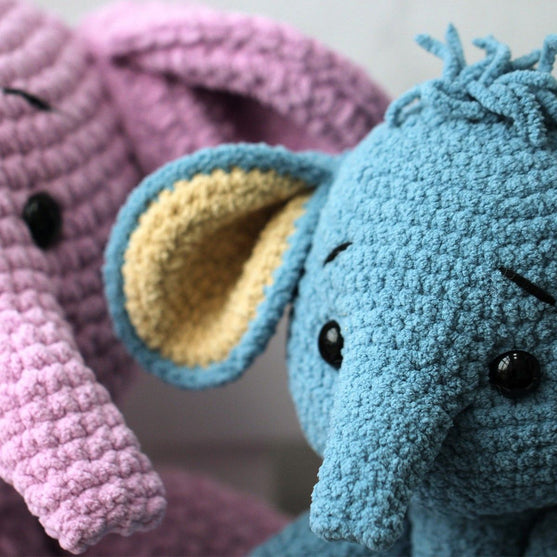 Elephant friends - Happy Chunky
4