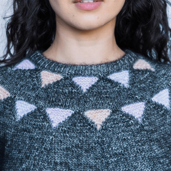 Acute - Bluse i Flerfarvestrik
2