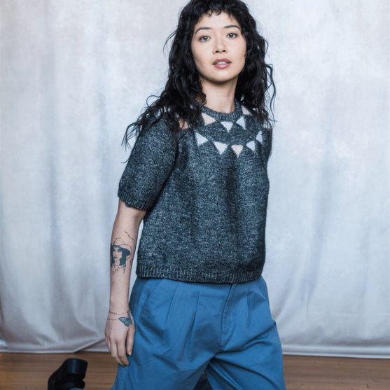 Acute - Bluse i Flerfarvestrik
4