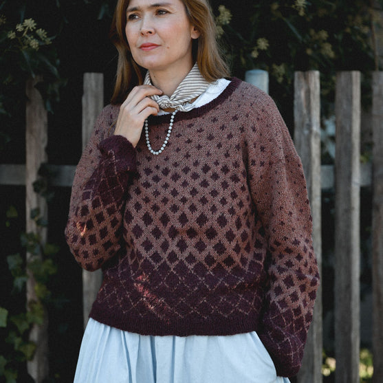 Maggie Rustic - Sweater med mønster
10