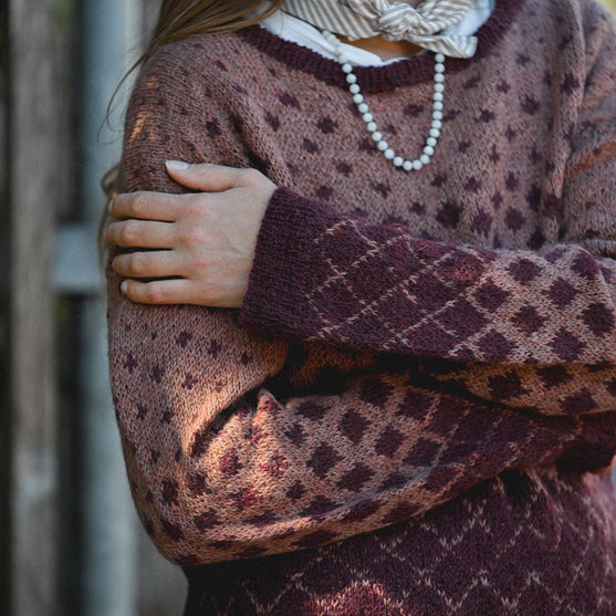 Maggie Rustic - Sweater med mønster
8