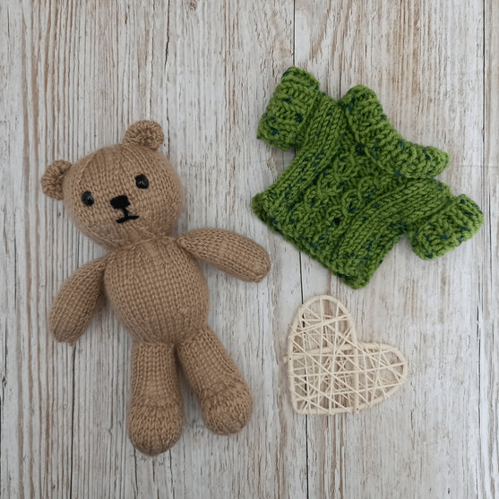 Bear in Sweater
6