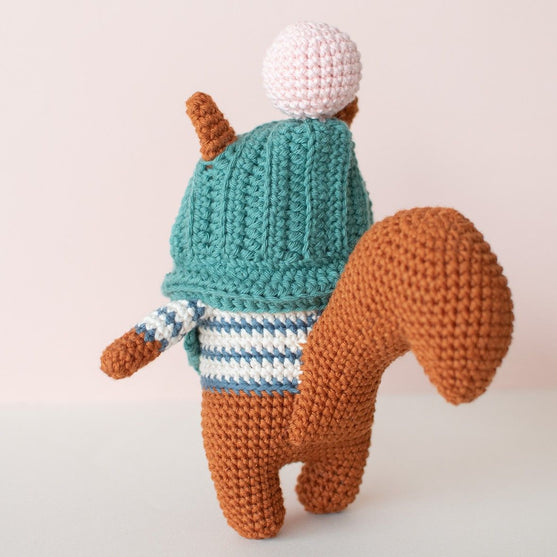 Bruno Squirrel - Hæklekit
4