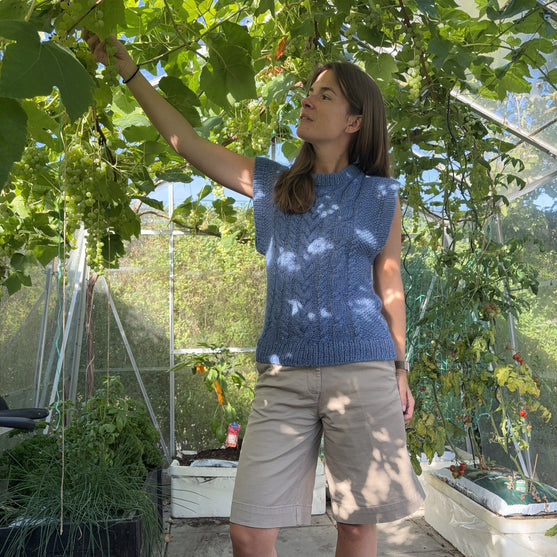 Clematis Twist - Slipover
3