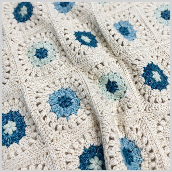 Blossom Throw - Tæppe
3