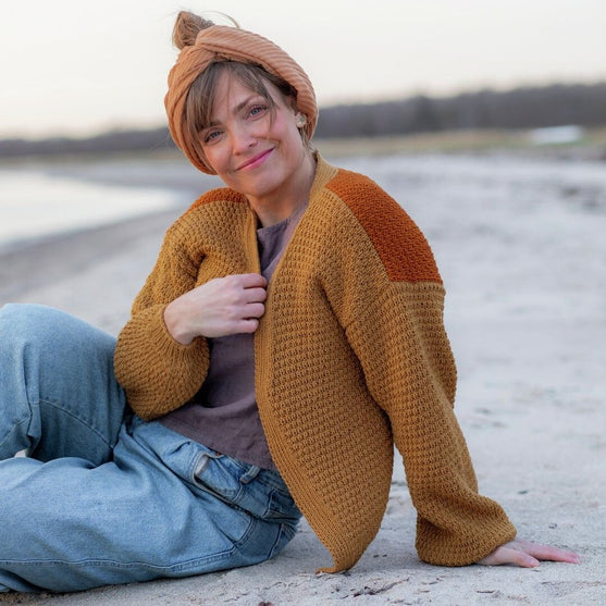 437-16 Vilja Cardigan
5