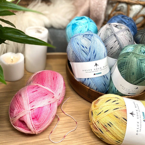 Dolce Sock Wool Dots - Hobbii
2