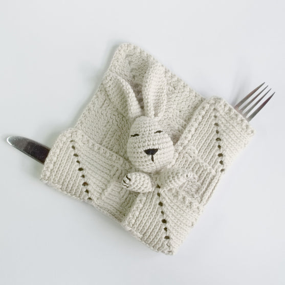 Ninka - Serviet med hare
2