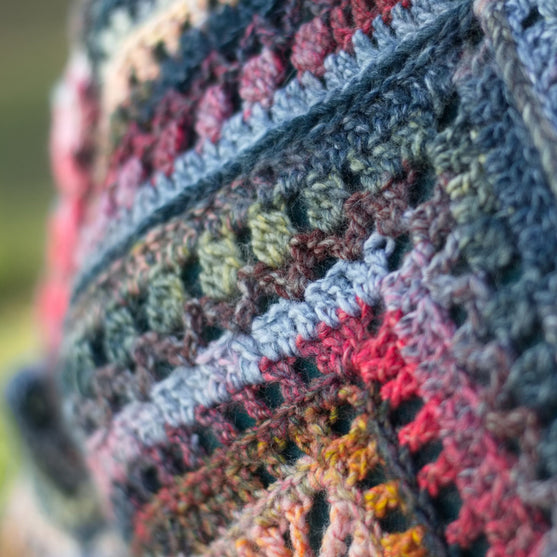 Aura Vibes - Poncho
10