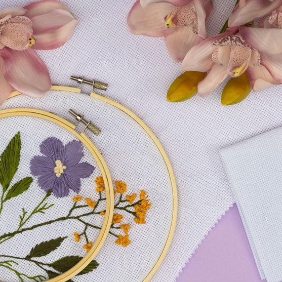 Broderiring med Stof - Hobbii
2
