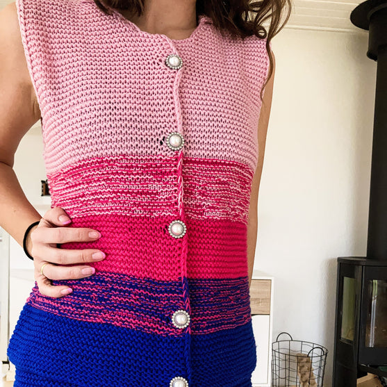 Flamingo Set - Vest og Nederdel
2