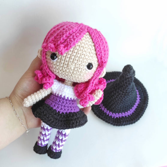 Søstrene Ada og Kat - Halloween
3