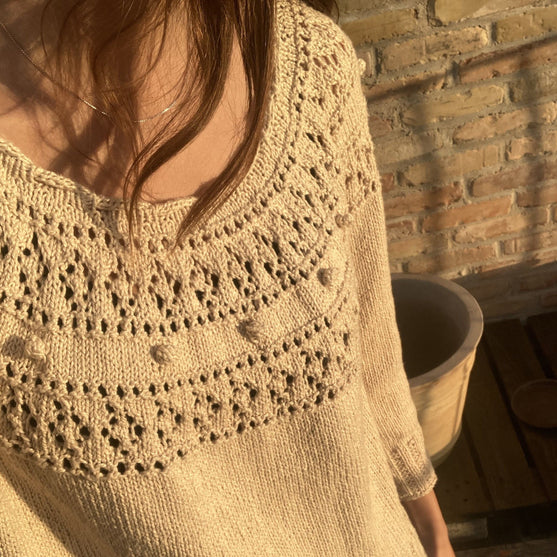 Diamond Eyelets – Bluse
3