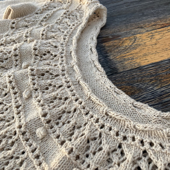 Diamond Eyelets – Bluse
6