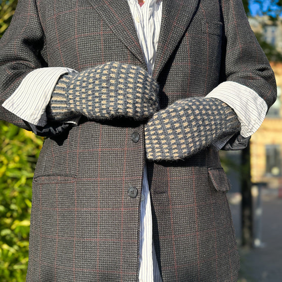 River Stone - Vanter
7