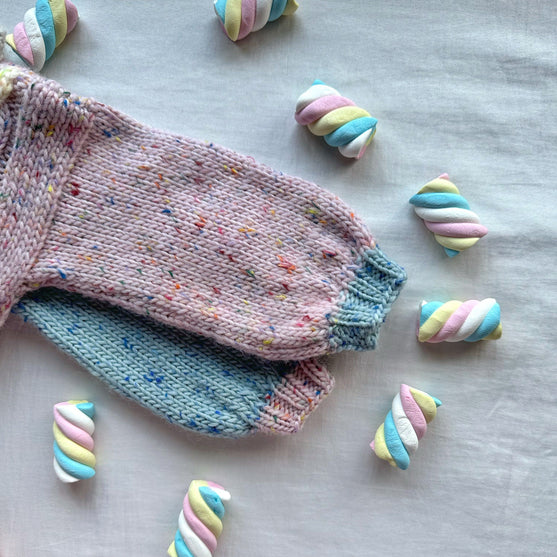 Marshmallow Swirls - Børnesweater
2