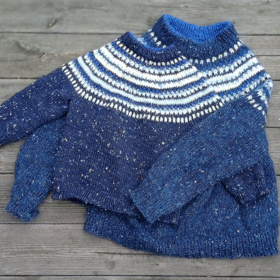 Blue Monday - Børnesweater
5