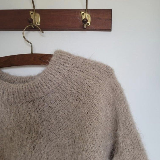 Suri - Sweater
12