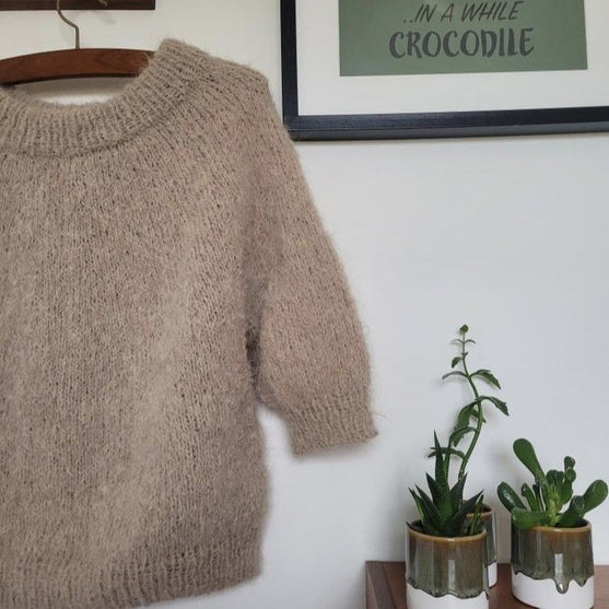 Suri - Sweater
11