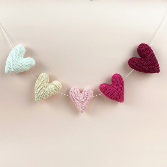 Kærlighedsbjørn, kærlighedsfugle og hjerter
3