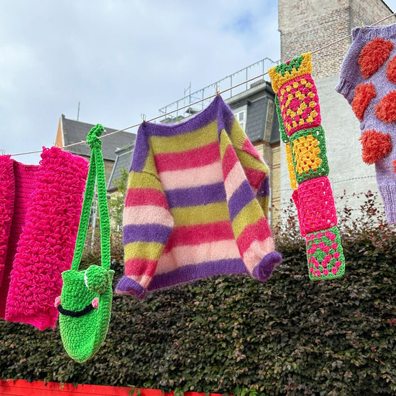 Happy - Børnesweater
2