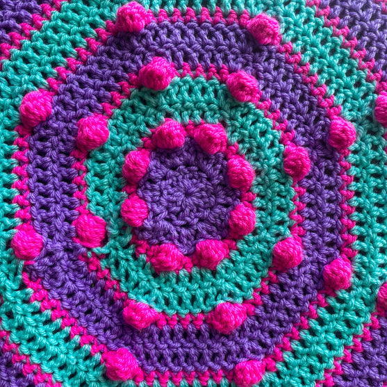 Puff Mandala - Tæppe
6
