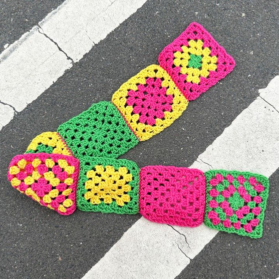 Picasso - Børnehalstørklæde
4