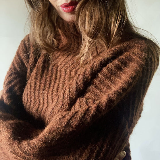 Darby – Rullekravesweater
9